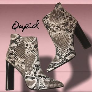 Qupid Parma Stone Black Snake Print High Heel Boot Sz 6.5